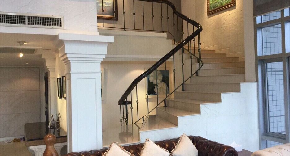 For rent 5 bedrooms condo in Pathum Wan, Bangkok