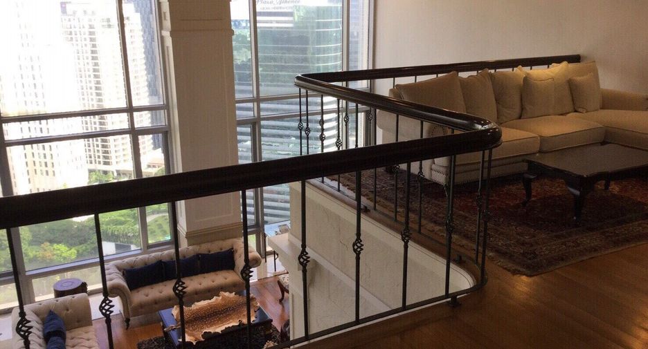 For rent 5 bedrooms condo in Pathum Wan, Bangkok