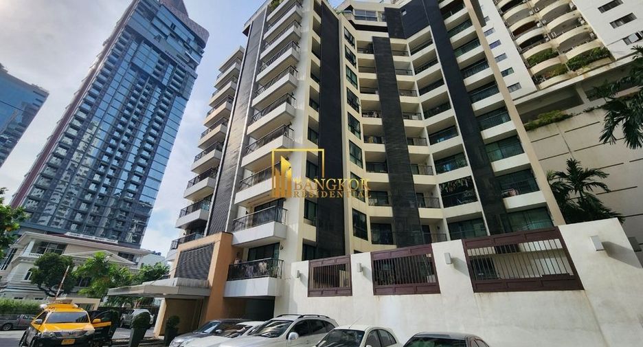 For rent 2 bedrooms condo in Watthana, Bangkok
