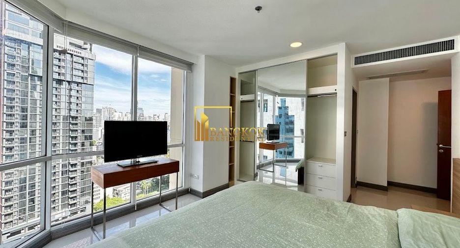 For rent 2 bedrooms condo in Watthana, Bangkok
