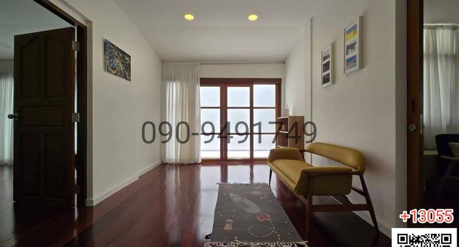 For rent 2 bedrooms office in Chatuchak, Bangkok