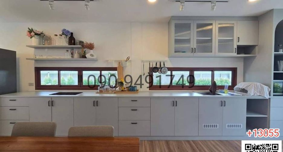 For rent 2 bedrooms office in Chatuchak, Bangkok