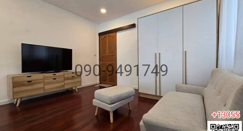 For rent 2 bedrooms office in Chatuchak, Bangkok