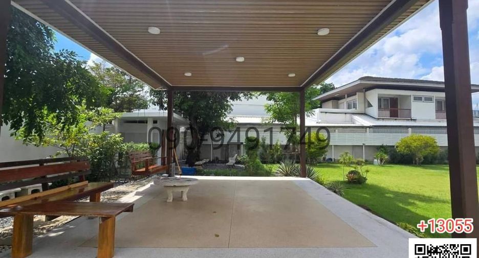 For rent 2 bedrooms office in Chatuchak, Bangkok