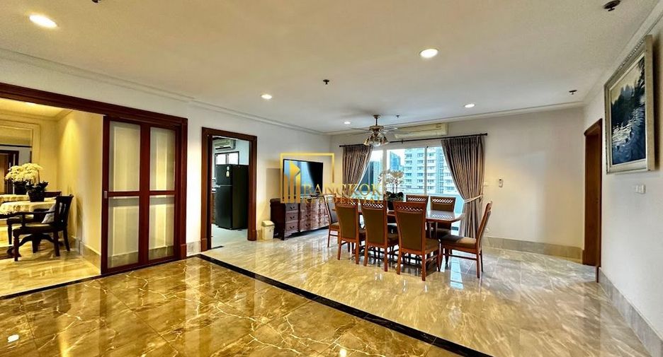 À louer 3 chambres condo à Watthana, Bangkok