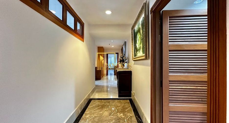 À louer 3 chambres condo à Watthana, Bangkok