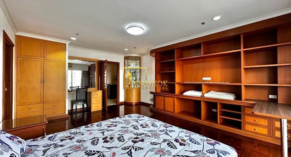 À louer 3 chambres condo à Watthana, Bangkok