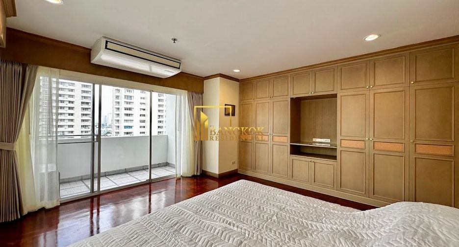 À louer 2 chambres condo à Watthana, Bangkok