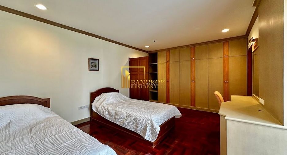 À louer 2 chambres condo à Watthana, Bangkok