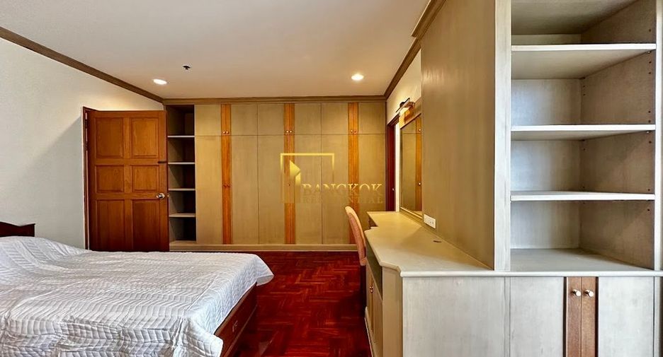 À louer 2 chambres condo à Watthana, Bangkok