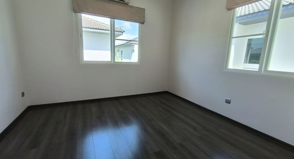For sale 4 bedrooms house in Bang Phli, Samut Prakan