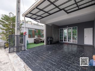 For sale 3 bed townhouse in Khlong Toei, Bangkok