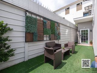 For sale 3 bed townhouse in Khlong Toei, Bangkok