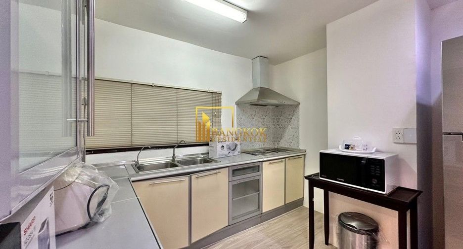 For rent 2 bedrooms condo in Khlong Toei, Bangkok