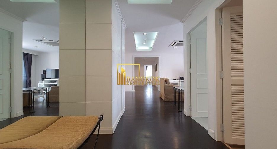 For rent 3 bedrooms condo in Khlong Toei, Bangkok