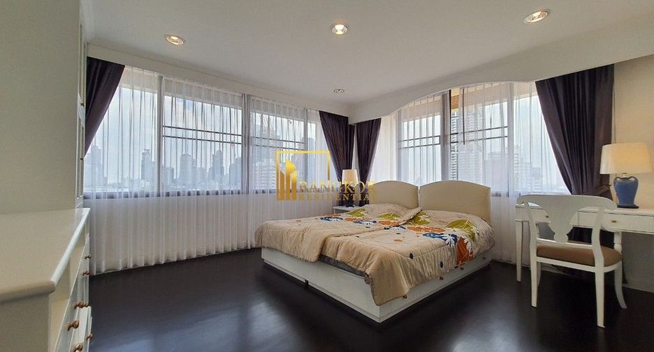For rent 3 bedrooms condo in Khlong Toei, Bangkok