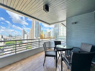 For rent 3 ベッドルーム condo in Khlong Toei, Bangkok