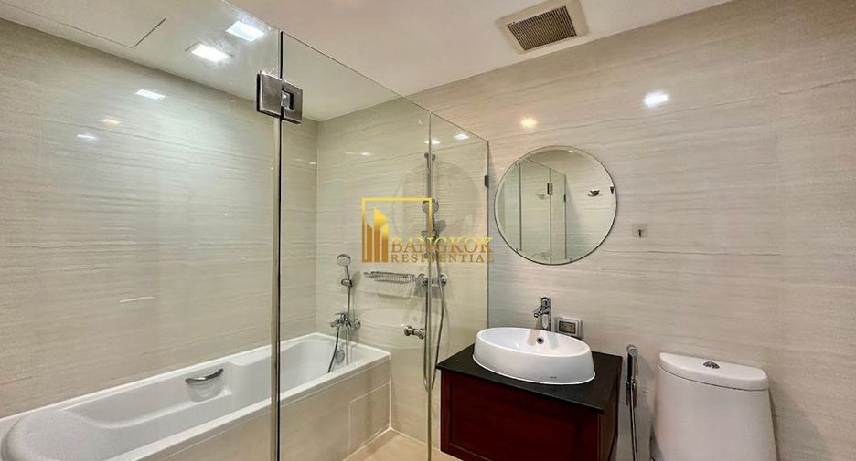 For rent 3 bedrooms condo in Khlong Toei, Bangkok