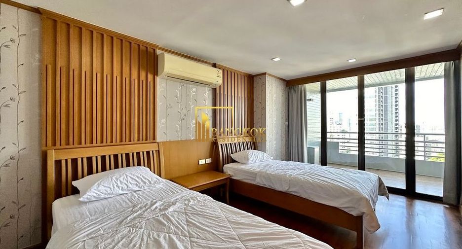 For rent 3 bedrooms condo in Khlong Toei, Bangkok