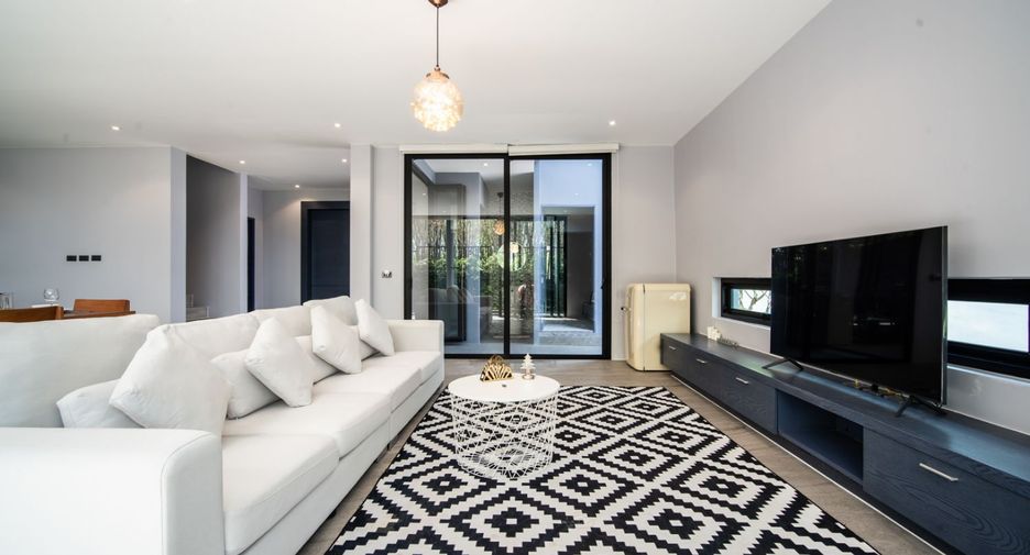For rent 3 bedrooms villa in Thalang, Phuket