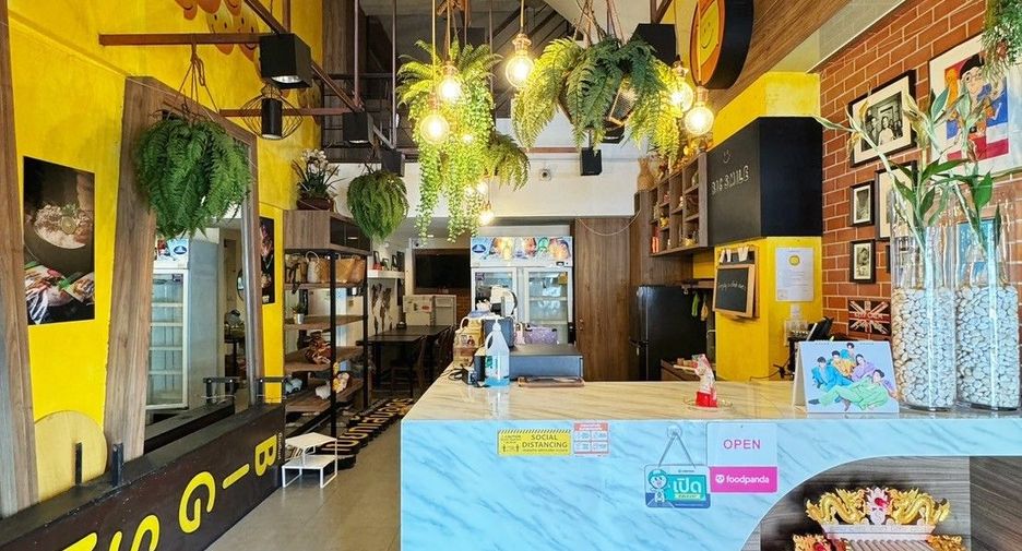 For sale 6 bedrooms retail Space in Don Mueang, Bangkok