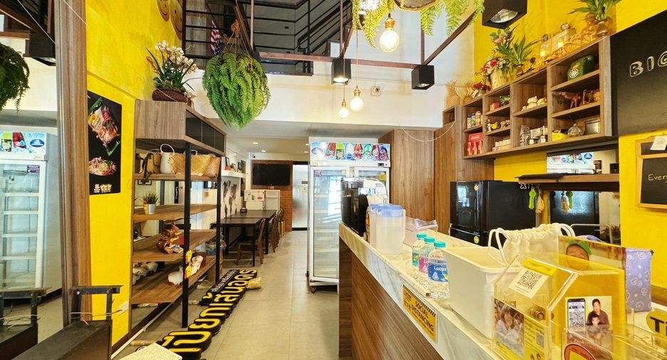 For sale 6 bedrooms retail Space in Don Mueang, Bangkok