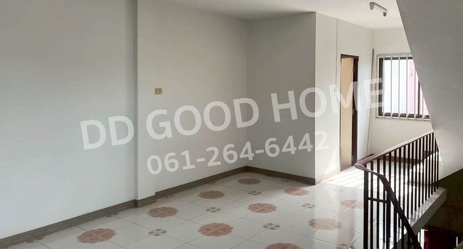 Продажа 2 спальни торговое помещение в Si Racha, Чонбури