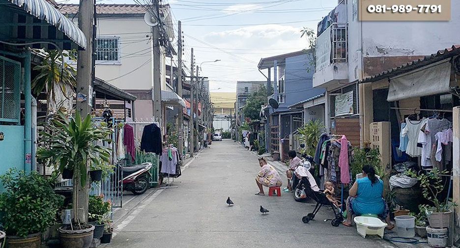 出售 1 卧室 联排别墅 在 Pak Kret, Nonthaburi