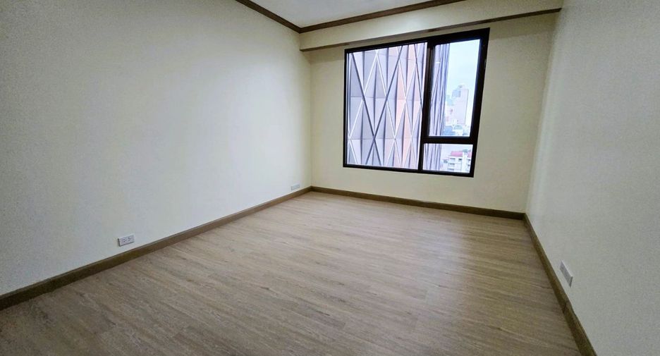 For sale 1 bed condo in Khlong San, Bangkok
