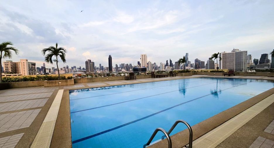 For sale 1 bed condo in Khlong San, Bangkok