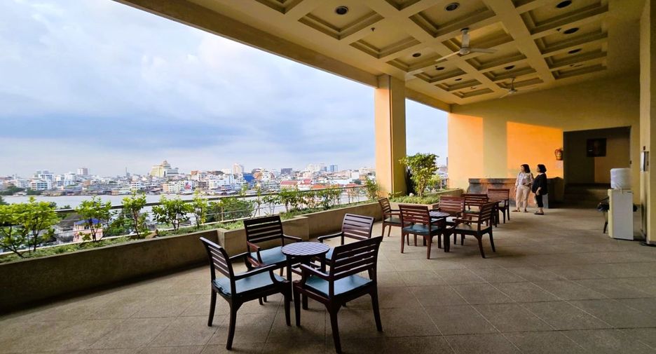 For sale 1 bed condo in Khlong San, Bangkok