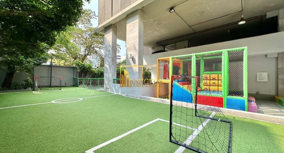 For rent 3 ベッドルーム condo in Khlong Toei, Bangkok