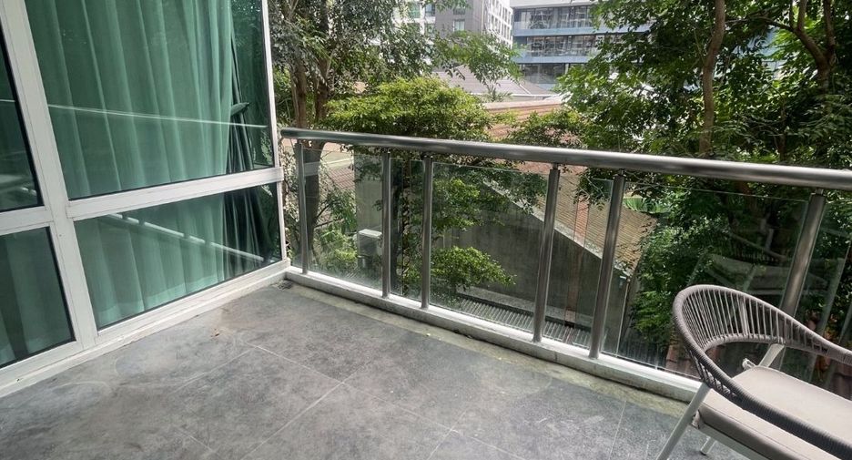For rent 4 bedrooms condo in Khlong Toei, Bangkok