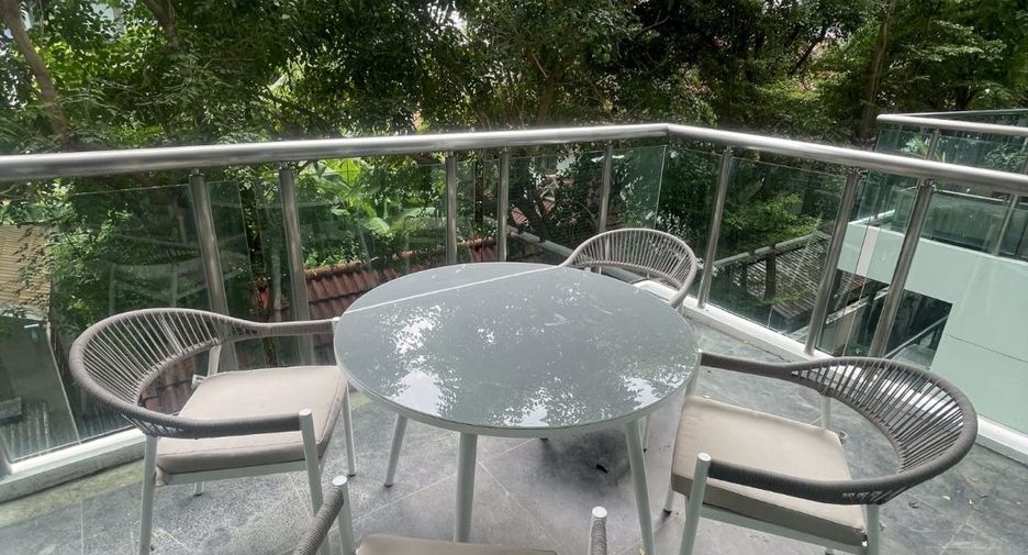 For rent 4 bedrooms condo in Khlong Toei, Bangkok