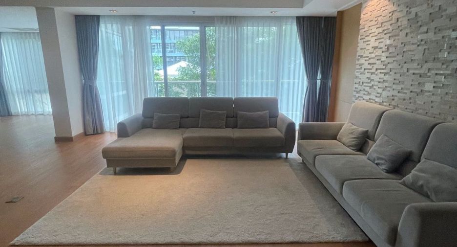 For rent 4 bedrooms condo in Khlong Toei, Bangkok