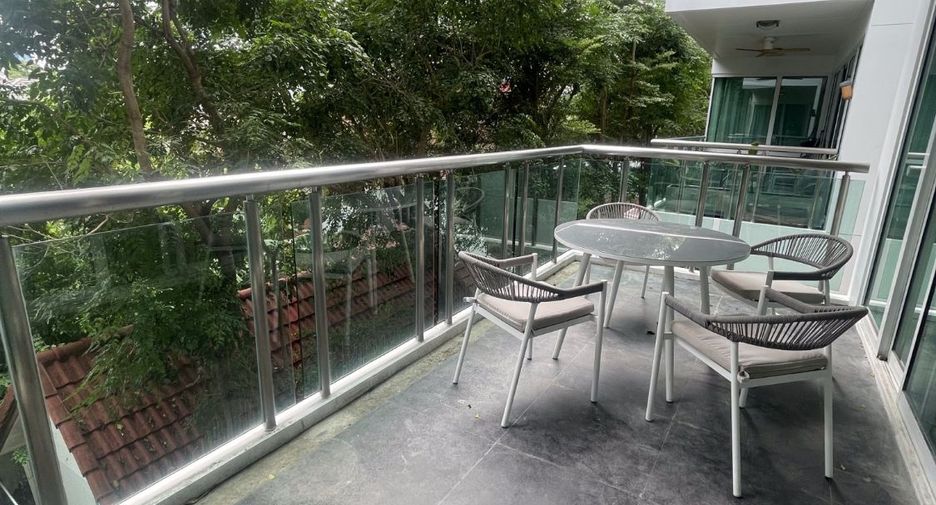 For rent 4 bedrooms condo in Khlong Toei, Bangkok