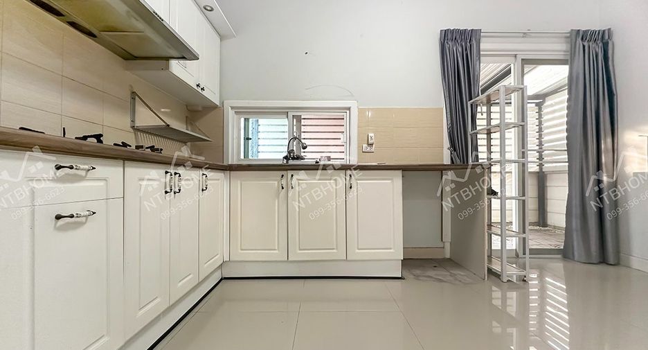 For sale 3 bed house in Sai Noi, Nonthaburi
