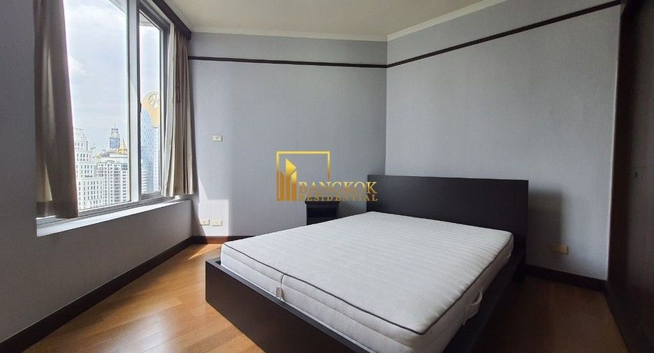 Condo en alquiler de 3 habitaciones en Pathum Wan, Bangkok