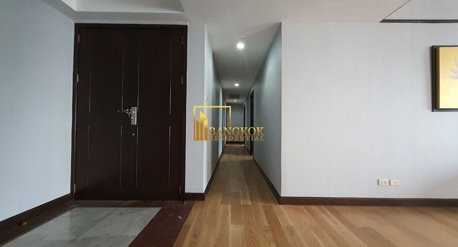 Condo en alquiler de 3 habitaciones en Pathum Wan, Bangkok