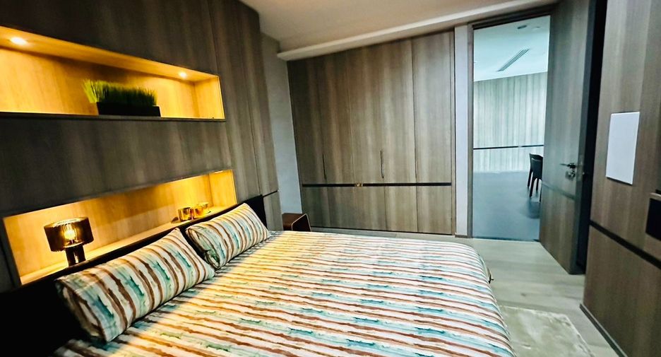 For rent 2 bedrooms condo in Pathum Wan, Bangkok