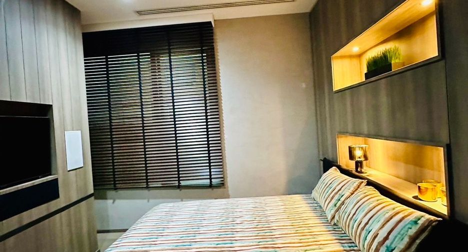 For rent 2 bedrooms condo in Pathum Wan, Bangkok