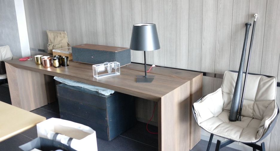 For rent 2 bedrooms condo in Pathum Wan, Bangkok