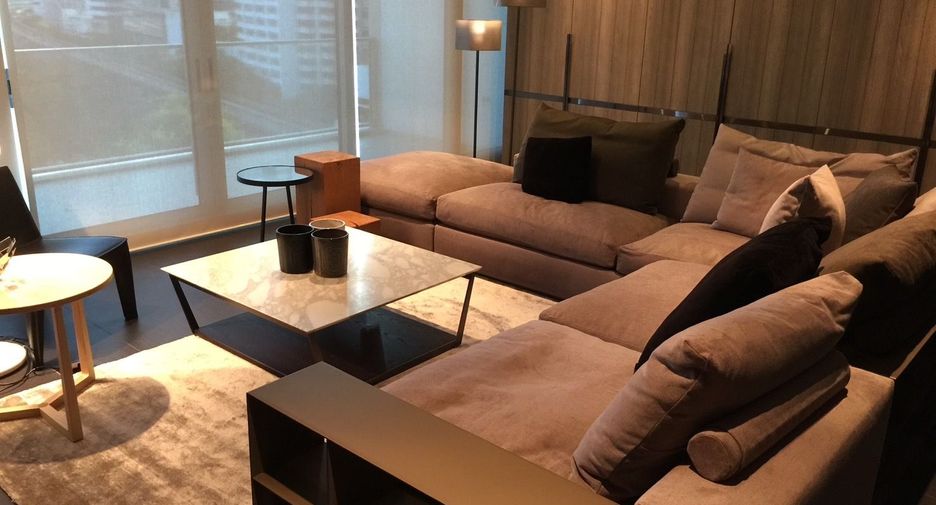 For rent 2 bedrooms condo in Pathum Wan, Bangkok