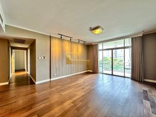 For rent 2 bedrooms condo in Pathum Wan, Bangkok