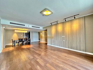 For rent 2 bedrooms condo in Pathum Wan, Bangkok