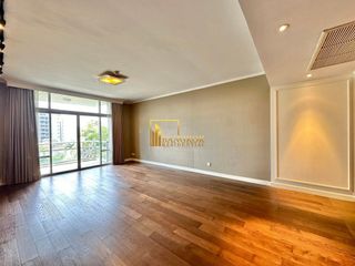 For rent 2 bedrooms condo in Pathum Wan, Bangkok