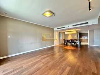 For rent 2 bedrooms condo in Pathum Wan, Bangkok