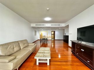 For rent 2 bedrooms condo in Pathum Wan, Bangkok