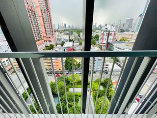 For sale studio condo in Khlong Toei, Bangkok
