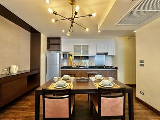 Apartamento con servicios en alquiler de 2 habitaciones en Huai Khwang, Bangkok